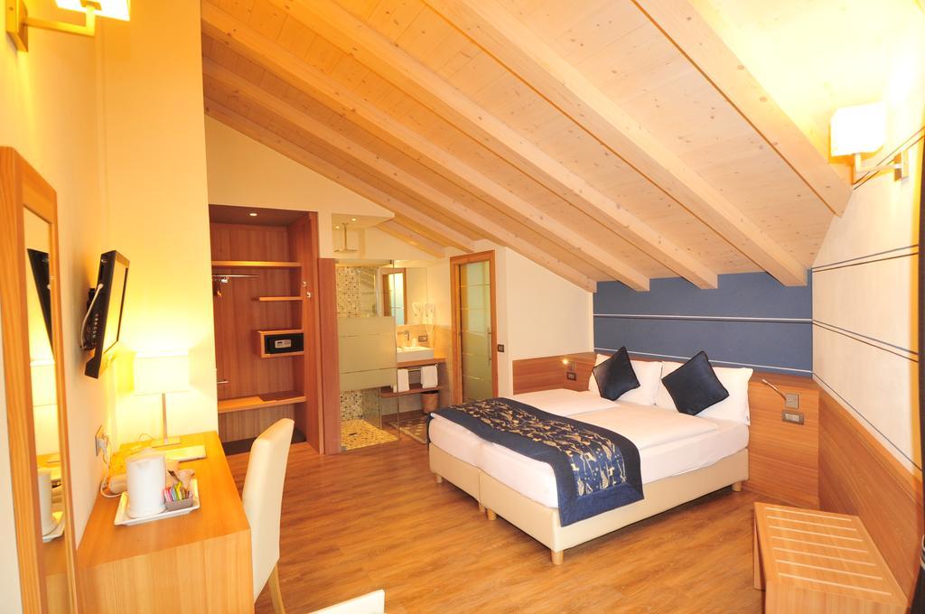 Hotel Bondi Ливиньо Екстериор снимка